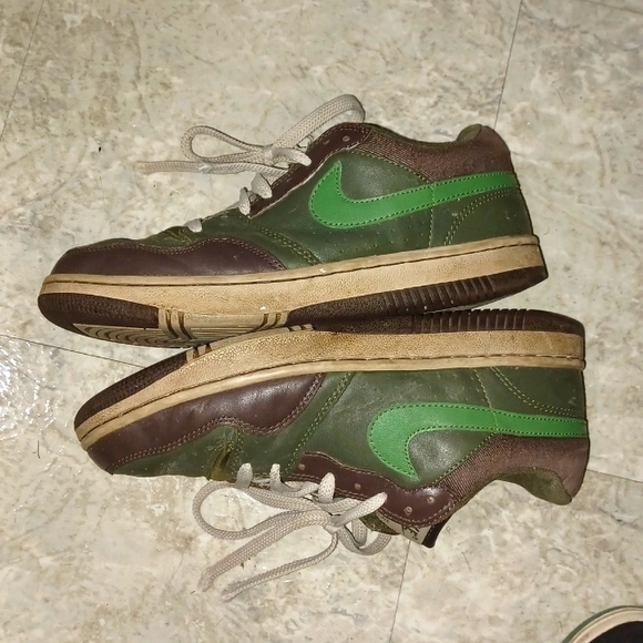 2013 Nike Court Force Low [313561-331] size 9 Army Green/Olive/Brown - Picture 2 of 3